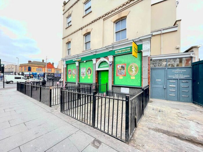 2 Bedroom Flat To Rent In Hoe Street, London E17