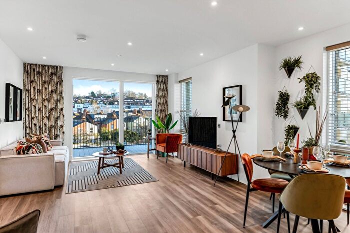 1 Bedroom Flat For Sale In Granville Road, Childs Hill, London, NW2