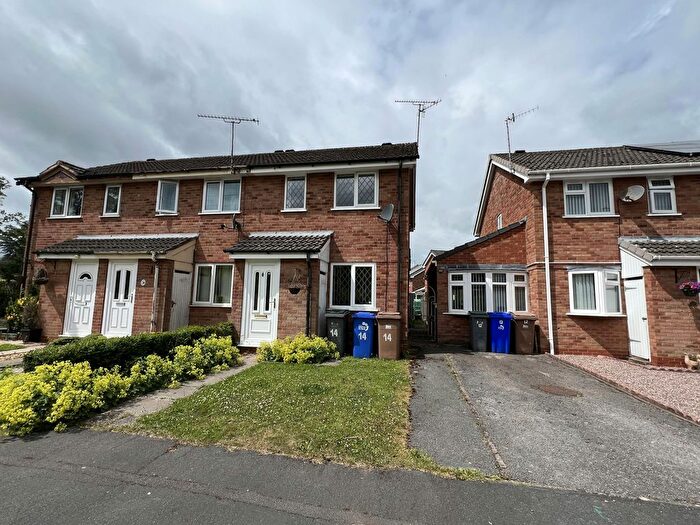 Terraced House To Rent In Kersbrook Close, Stoke-On-Trent, ST4