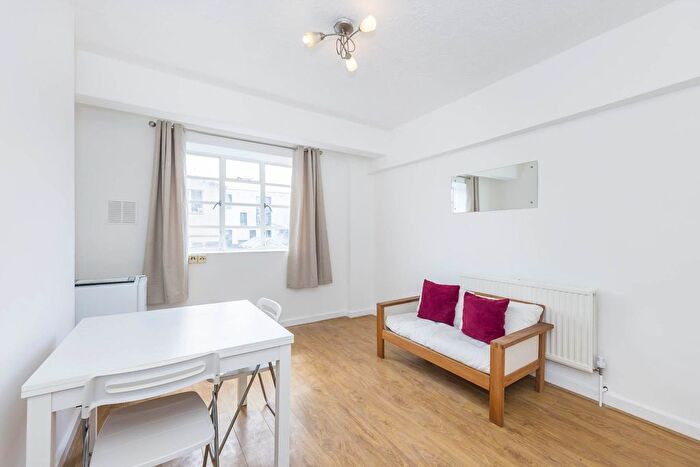 2 Bedroom Flat To Rent In Old Montague Street, London, E1