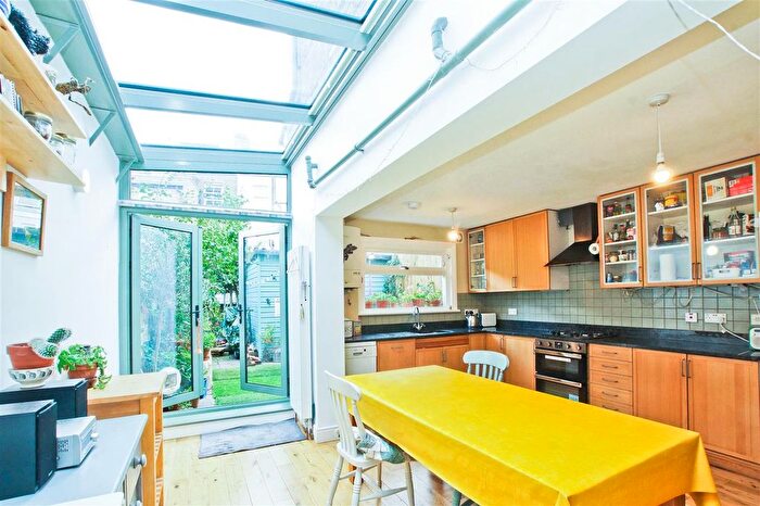 4 Bedroom Terraced House For Sale In Hatchard Road, London, N19