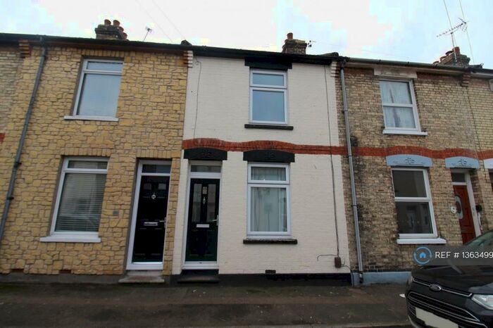 3 Bedroom Terraced House To Rent In Pretoria Road, Gillingham, ME7