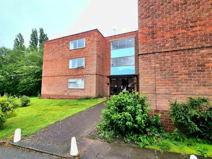 2 Bedroom Flat To Rent In Wingate Court, Blackberry Lane, Sutton Coldfield, B74