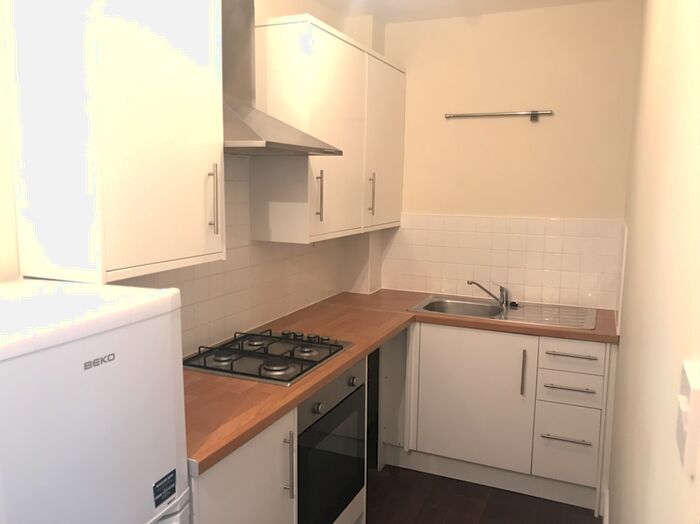 1 Bedroom Flat To Rent In Newly Refurbished Bedroom Flat - Leytonstone, E11
