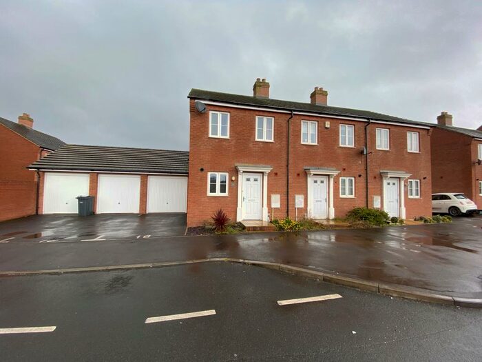 2 Bedroom End Of Terrace House To Rent In Wendling Road, Kingsway, GL2