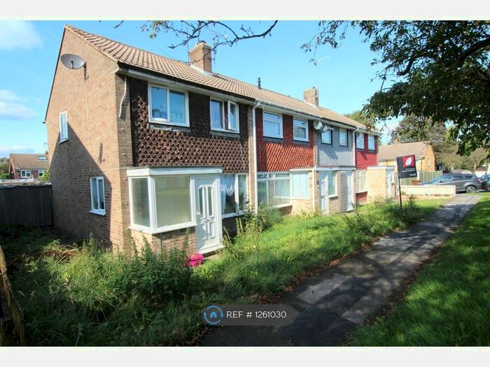 3 Bedroom End Of Terrace House To Rent In Lichfield Close, Rainham, Gillingham, ME8