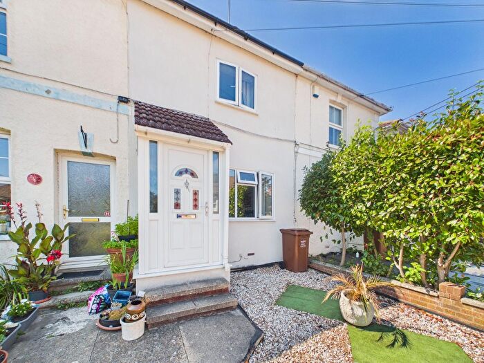 2 Bedroom Terraced House For Sale In High Street, Halling, Rochester, Kent, ME2