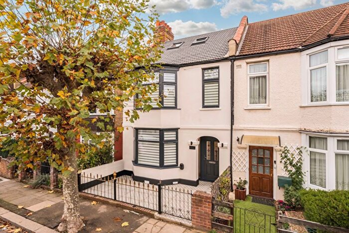 4 Bedroom Property For Sale In Caithness Road, Tooting, CR4