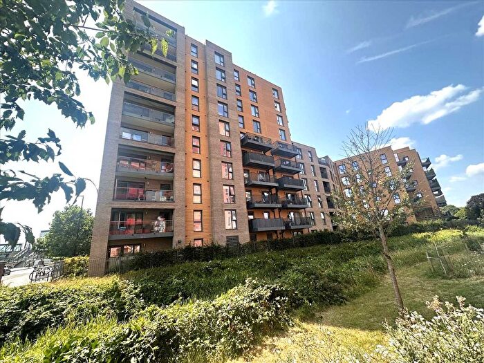 2 Bedroom Flat For Sale In Appleton House, New Road, Feltham, TW14