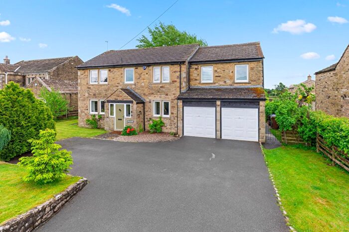 5 Bedroom Detached House For Sale In Eshton Road, Gargrave, Skipton, North Yorkshire, BD23