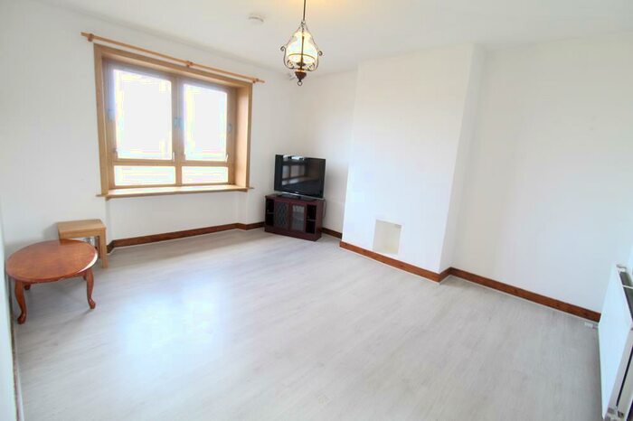 2 Bedroom Flat To Rent In Seaforth Road, Top Floor, AB24
