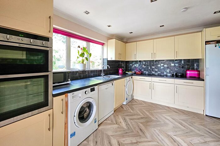 5 Bedroom Detached House For Sale In Moor Park Close, Beckwithshaw, HG3