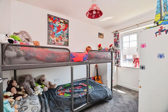 3 Bedroom End Of Terrace House For Sale In Hay Close, Stockton-On-Tees, TS19
