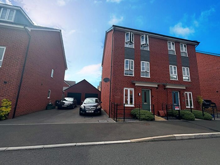 4 Bedroom Property To Rent In First Field Way, Bristol, BS34