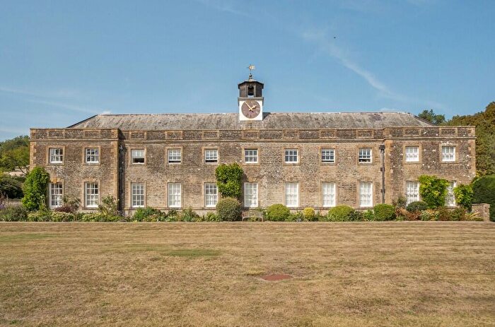 2 Bedroom Apartment For Sale In Redlynch Park, Redlynch, Bruton, Somerset, BA10