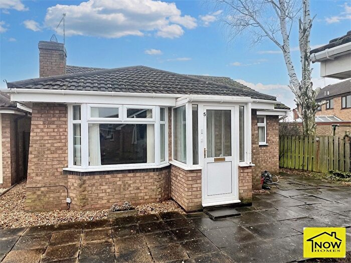 2 Bedroom Detached Bungalow To Rent In Honeysuckle Close, Balderton, Newark, Nottinghamshire., NG24