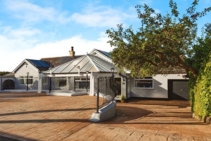 3 Bedroom Detached Bungalow For Sale In Ormesby Bank, Ormesby, Middlesbrough, TS7