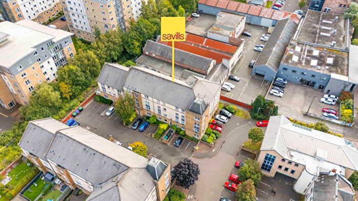 3 Bedroom Flat For Sale In Blandfield, Edinburgh, Midlothian, EH7