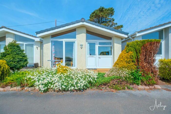 2 Bedroom Detached House For Sale In New Park, Port Eynon, Swansea, SA3