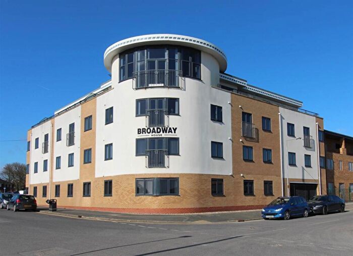 2 Bedroom Apartment For Sale In Broadway House, Hornsea, HU18