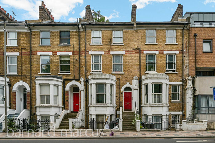 1 Bedroom Apartment To Rent In St John's Hill, London, SW11