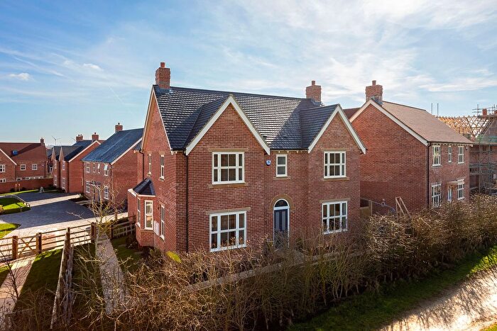 4 Bedroom Detached House For Sale In Station Avenue, Houlton, Rugby, CV23