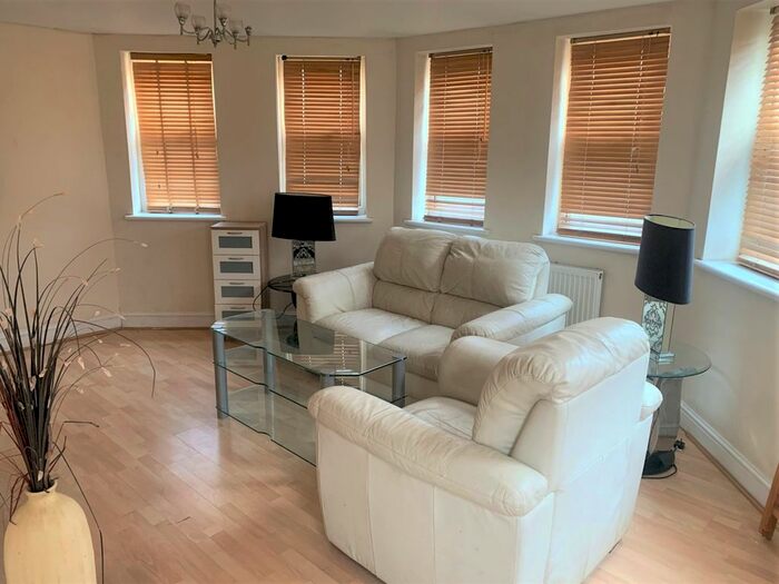 1 Bedroom Flat To Rent In Amherst Street, Cardiff, CF11
