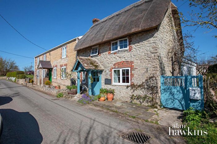 2 Bedroom Cottage For Sale In Goatacre, SN11