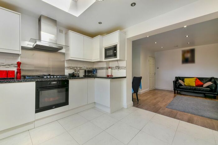 3 Bedroom Property To Rent In Kimberley Road, Croydon, CR0