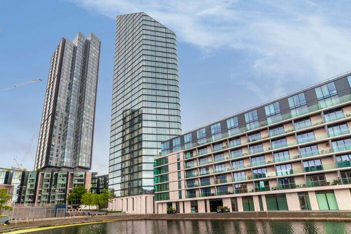 1 Bedroom Flat To Rent In Chronicle Tower, B City Road, London, EC1V