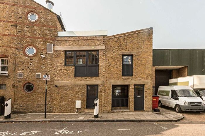 2 Bedroom Terraced House To Rent In Edgel Street, London, SW18