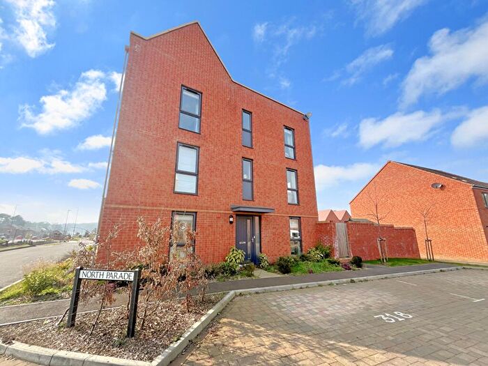 3 Bedroom Semi-Detached House For Sale In North Parade, Bordon, Hampshire, GU35