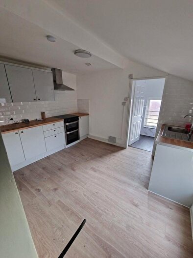 2 Bedroom Flat To Rent In Mount Pleasant, Waterloo, L22