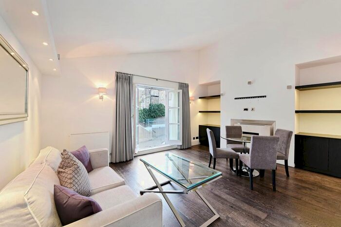 2 Bedroom Flat To Rent In Peony Court, SW10