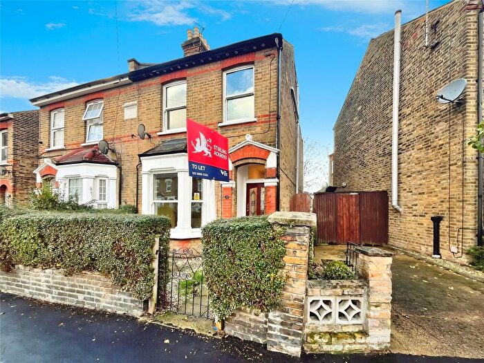 4 Bedroom Semi-Detached House To Rent In Alexandra Road, Hounslow, TW3