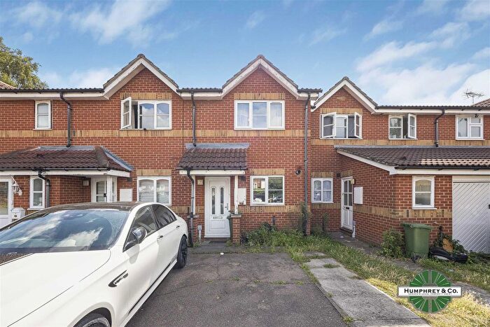 2 Bedroom Terraced House For Sale In Carriage Mews, Ilford, IG1