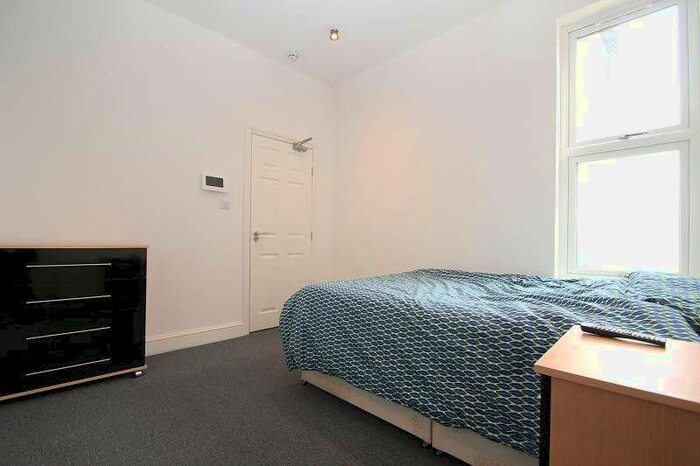 1 Bedroom House To Rent In Mawney Road, Romford, RM7