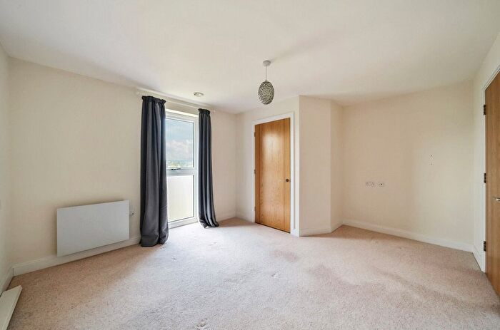 1 Bedroom Flat To Rent In The Dean, Alresford, Hampshire, SO24