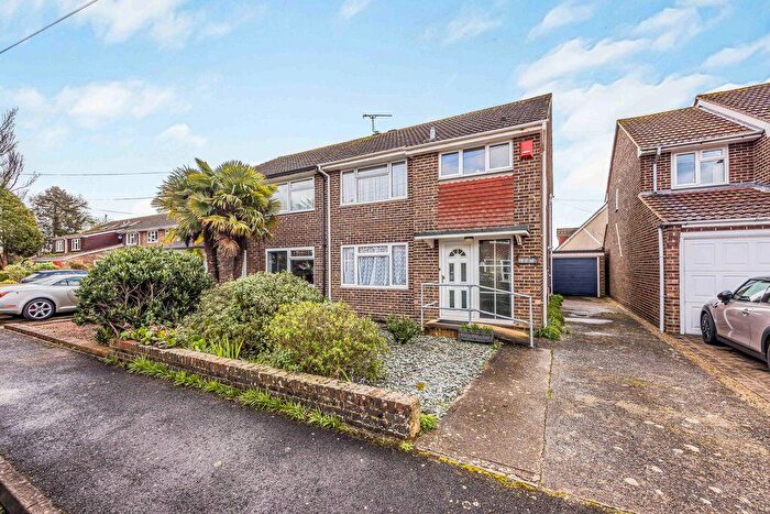 3 Bedroom Semi Detached House For Sale In Lodgebury Close, Emsworth, PO10