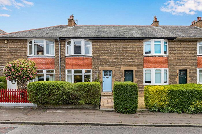 3 Bedroom Terraced House For Sale In Glenlee Gardens, Willowbrae, Edinburgh, EH8