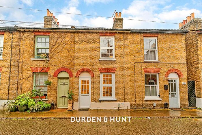 2 Bedroom Terraced House For Sale In Woollard Street, Waltham Abbey, EN9