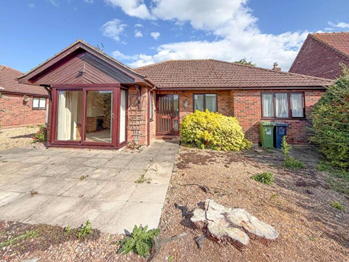 3 Bedroom Detached Bungalow For Sale In Wilsons Way, Holt, NR25
