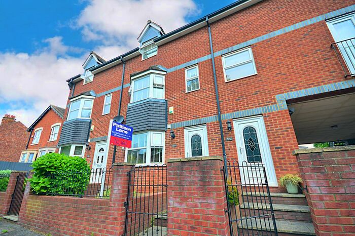 4 Bedroom House To Rent In Park View, Kettering, NN16