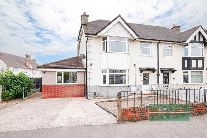 4 Bedroom Semi-Detached House For Sale In Lawrence Avenue, Kirkby-in-Ashfield, Nottingham, NG17