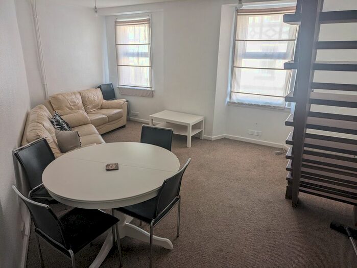 4 Bedroom Terraced House To Rent In New North Road, Exeter, EX4