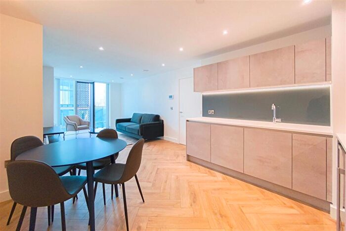 2 Bedroom Apartment To Rent In Elizabeth Tower, M15