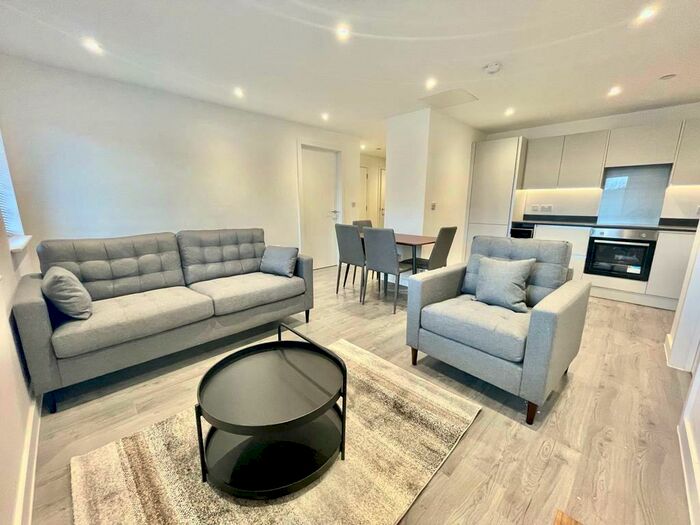 2 Bedroom Apartment To Rent In Alexandra Park, LS4