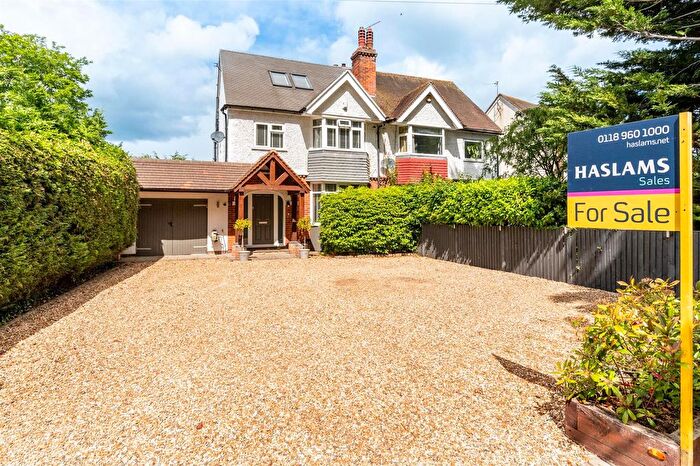 4 Bedroom Semi Detached House For Sale In Burghfield Road, Reading, RG30