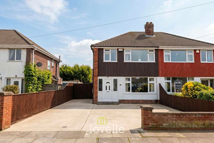 3 Bedroom Property For Sale In Worlaby Road, Grimsby, DN33