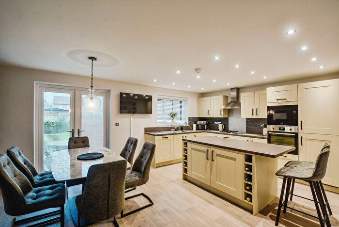 4 Bedroom Detached House For Sale In Bridgeways, Alford, LN13